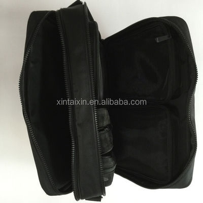 Το άμεσο ταξίδι τσαντών lap-top χαρτοφυλάκων lap-top εργοστασίων makeup τοποθετεί σε σάκκο με το λουρί λαβών και ώμων