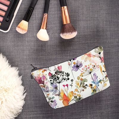 Οι μαλακές τσάντες ταξιδιού σακουλών Makeup για Toiletries στεγανοποιούν τα άγρια λουλούδια χλοών